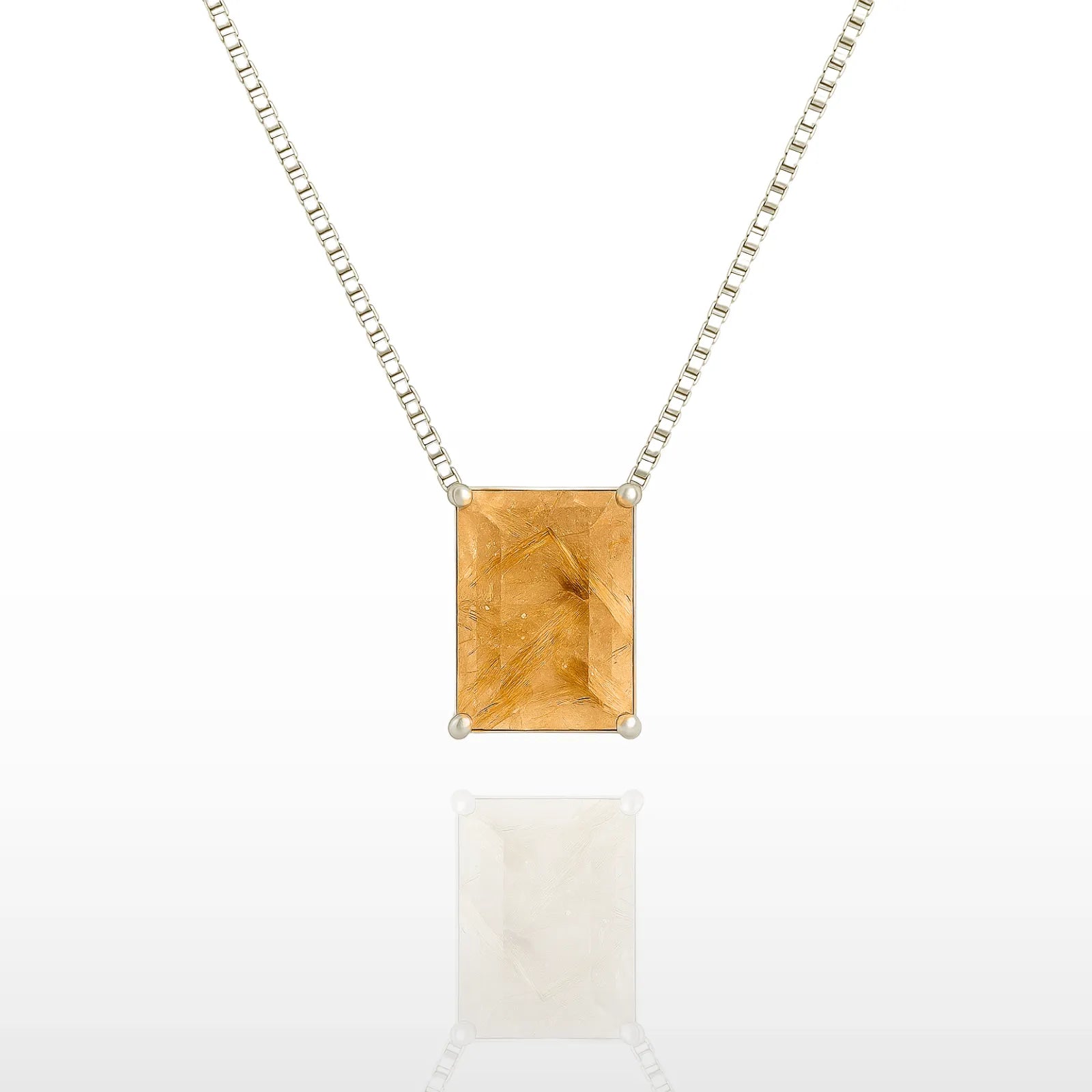 Colar Luce Che Guida com pingente de quartzo rutilado dourado e corrente veneziana em prata 925 maciça. Produto de luxo e estilo refinado